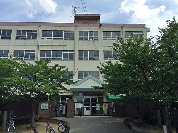 東大阪市立玉川小学校まで760m