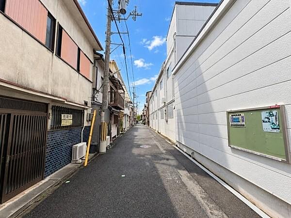【前面道路】北側　幅員約4ｍ※ＡＩを使用し編集した画像です。細部設備については一部描写が不足している箇所がございますので、あらかじめご了承ください。