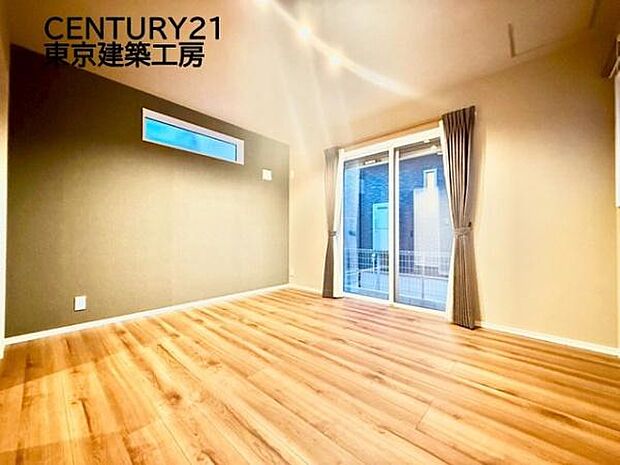 シンプルで清潔感のある洋室に仕上がっています。シンプルな洋室だからこそ、飽きることなく長く快適に過ごしていくことができるでしょう。