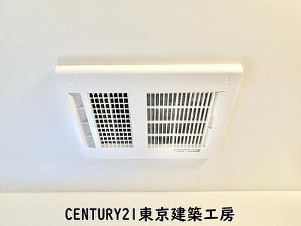 【施工例写真】浴室暖房乾燥機付きですので雨の日もお洗濯に困りません♪