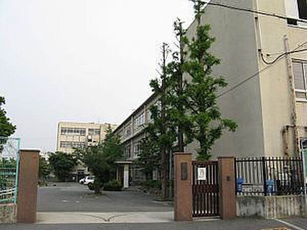 高石市立高南中学校まで1100m