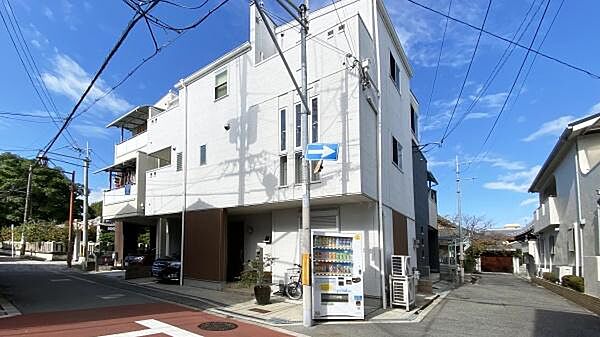 外観：327001686821