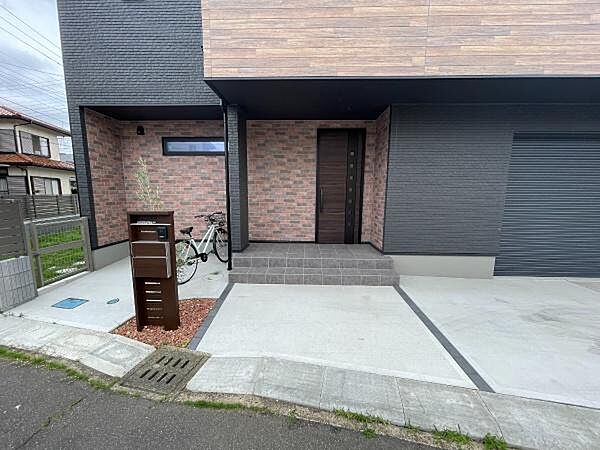detached 茨城県牛久市栄町６丁目112-4
地図を見る