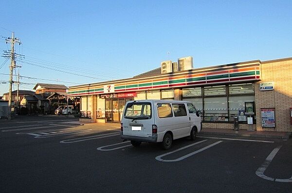 セブンイレブン牛久さくら台店まで839m