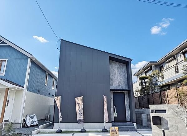 外観：327001686837