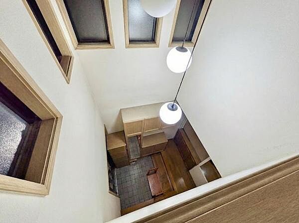 ※画像処理により室内の家具を消しています。