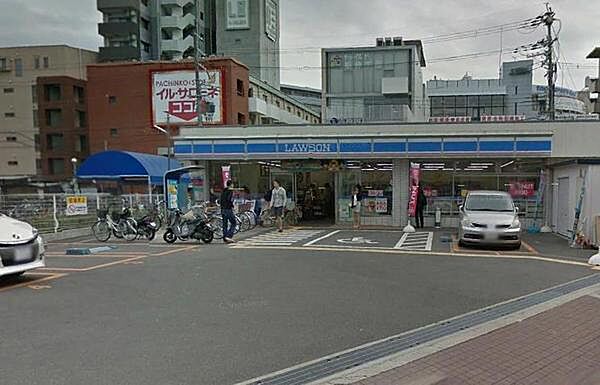 画像27:ローソン阪急茨木市駅南店まで388m、駅前では珍しい駐車場付きのコンビニです。