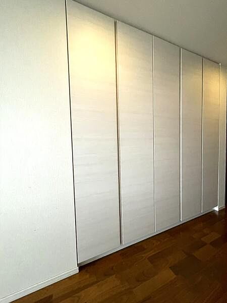 あると便利な廊下の収納。