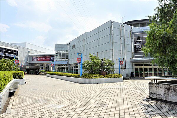 船橋アリーナまで609m、開館時間：午前9時 ～ 午後9時※温水プールのみ、土日祝・夏休みは午前8時から開館しております。