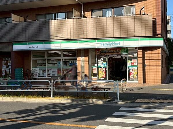 ファミリーマート南葛西なぎさ店まで304m