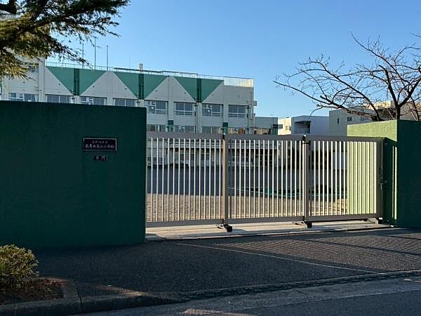 江戸川区立南葛西第二小学校まで621m