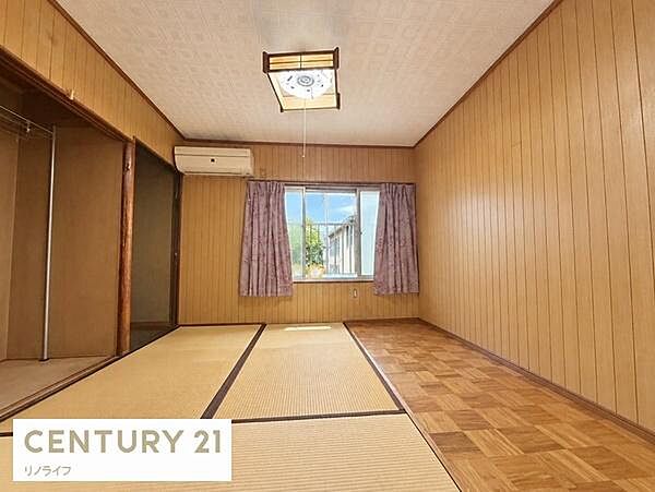 2F：3畳の和室　3畳の畳＋板間の広さです☆　一部AIによる加工を施しています。