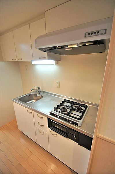 画像12:調理スペースも十分あり使い勝手良好なキッチン