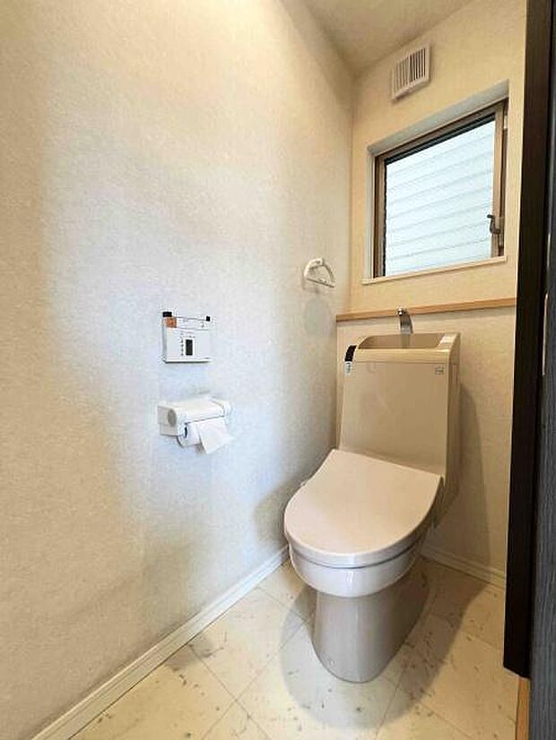 【トイレ】洗浄便座付きトイレ・清潔感あるトイレです