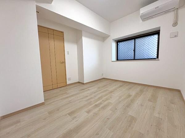 もう1部屋、約4.2帖のお部屋があります