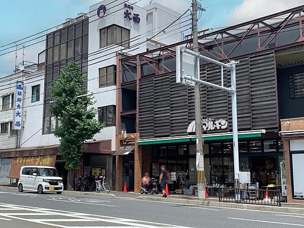 メルシーマルギンまで672m、歩5分のスーパー　地域の人気店　お買い物は「マルカ」カードで　銀閣寺大西本店もつながっていて、おいしいお肉買えます！