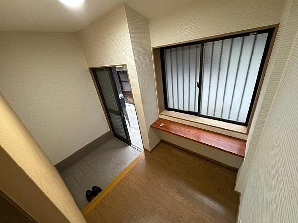 玄関を拡大表示