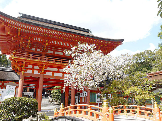 上賀茂神社まで1600m