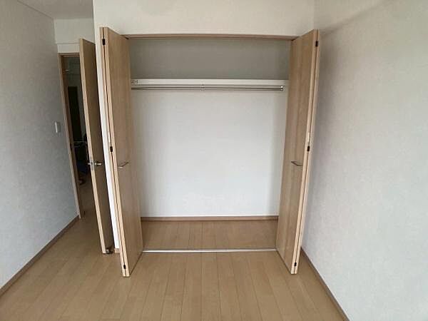 クローゼット付でお部屋はいつもスッキリ！