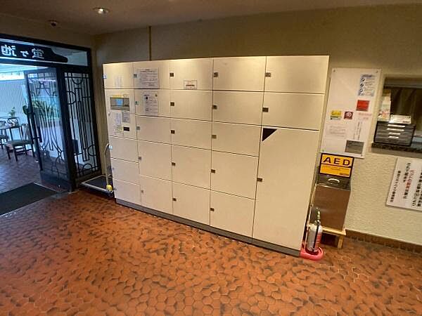 宅配BOXがあり、お出かけ時に便利です
