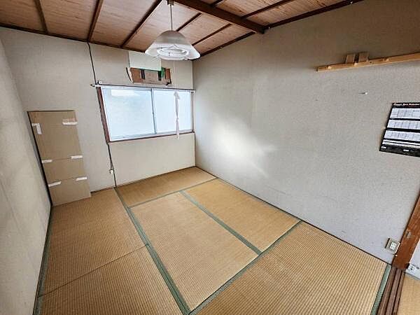 2階約4.5帖の和室