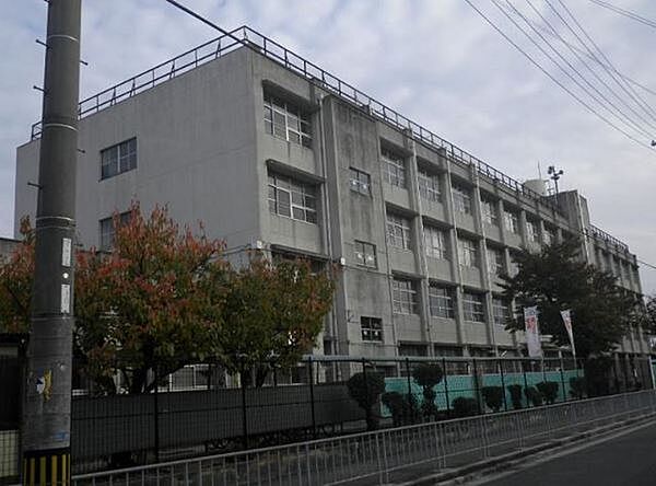 東大阪市立加納小学校まで642m