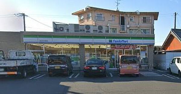 ファミリーマート四日市小林町店まで869m