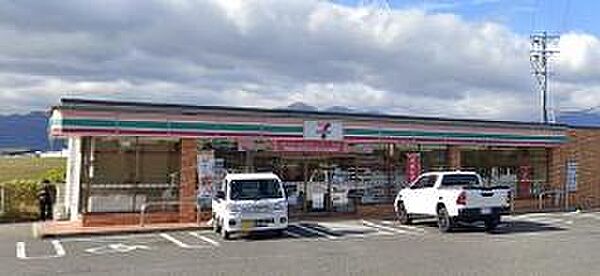 セブンイレブン四日市上海老町店まで473m