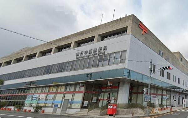 四日市西郵便局まで613m