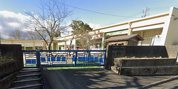 四日市市立桜こども園まで1030m