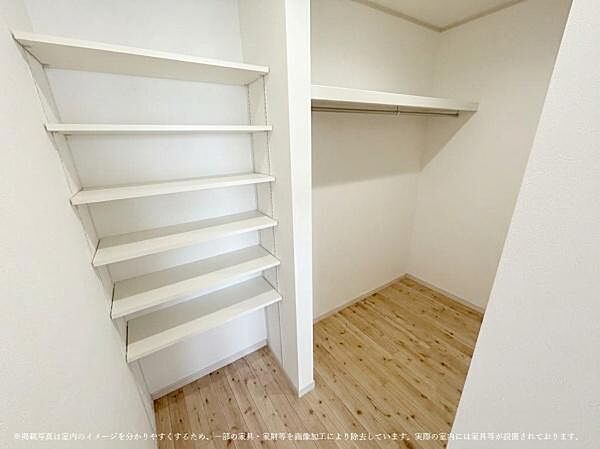 ※AIを活用し、室内の残置物を消去しています