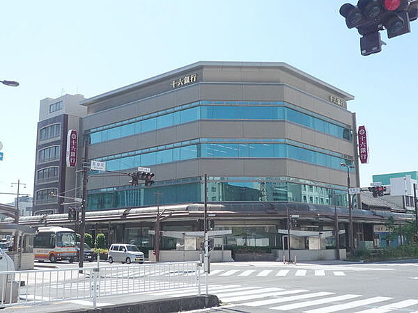 十六銀行大垣支店まで404m