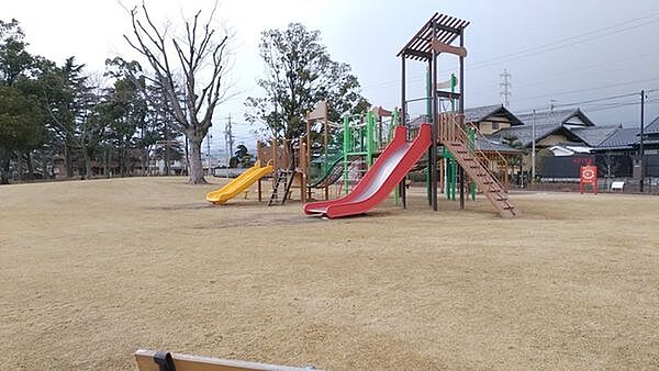 玉池公園まで856m