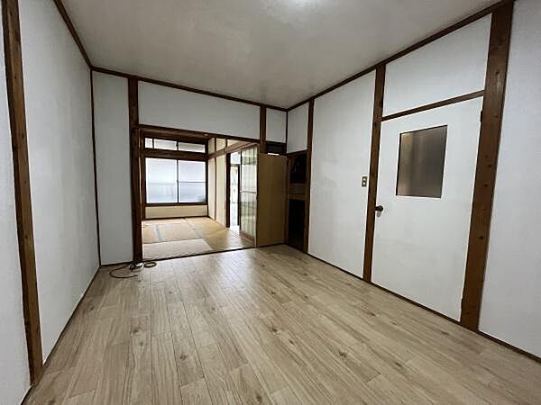 暖かな光の差し込むリビング♪※掲載写真はお客様のプライバシー保護のため、一部CG加工を施しております。