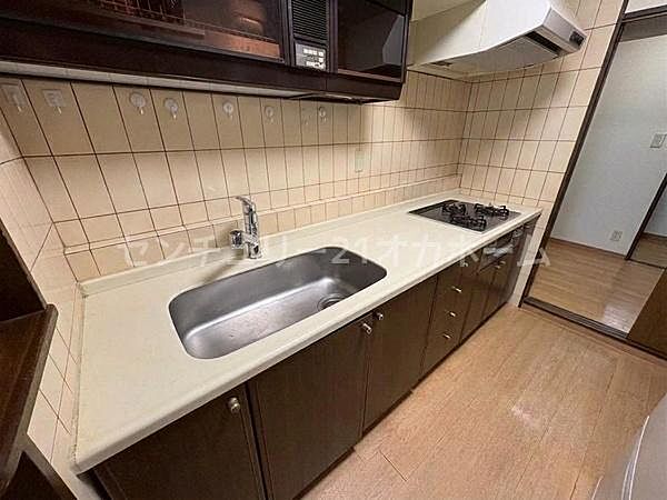 キッチン収納たくさん※掲載写真はお客様のプライバシー保護のため、一部CG加工を施しております。