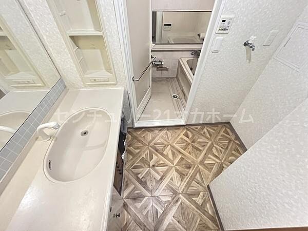 広い洗面脱衣所です♪※掲載写真はお客様のプライバシー保護のため、一部CG加工を施しております。