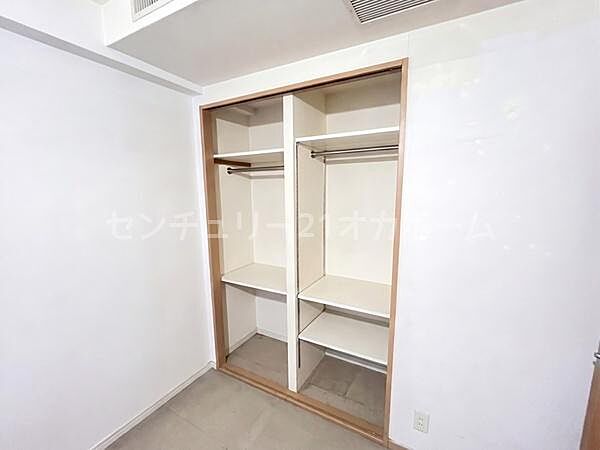 ちょっとした収納が便利ですね♪※掲載写真はお客様のプライバシー保護のため、一部CG加工を施しております。