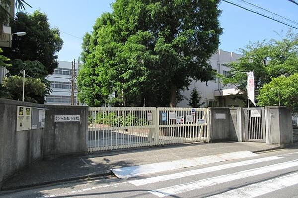 守口市立八雲東小学校まで546m