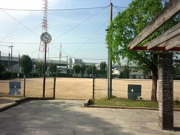 四宮公園まで1196m