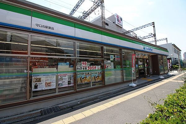 ファミリーマート守口市駅東店まで853m