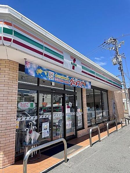 セブンイレブン大阪浜3丁目店まで210m