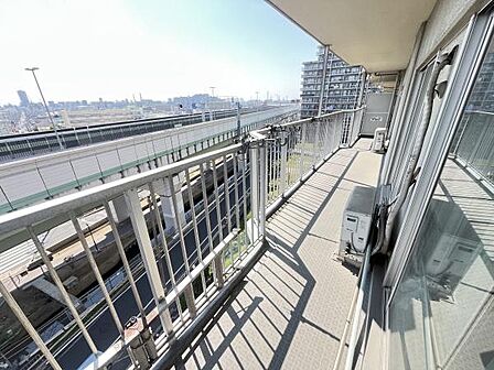 南向きバルコニー　日当たり通風良好です