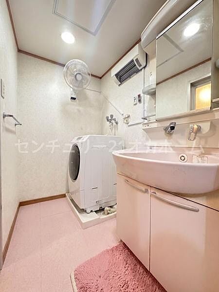 独立洗面台♪※掲載写真はお客様のプライバシー保護のため、一部CG加工を施しております。
