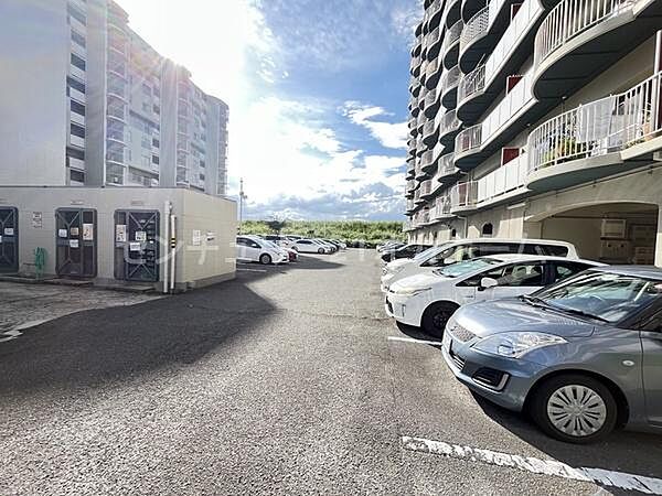 駐車場／カースペース
