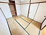 和室：収納付きの和室で、お布団や季節の物もすっきり片付きます。※画像は実際の写真にCG加工（家具や調度品の削除や合成）を加えたもので実際とは異なる場合があります。