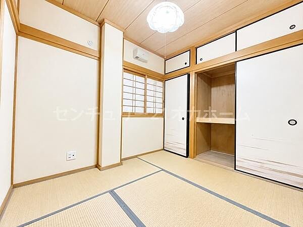 約4.5帖の和室♪収納もございます！