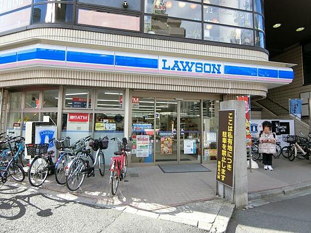 ローソン西新井大師前店まで176m