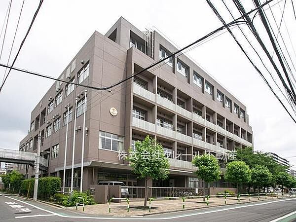 荒川区立諏訪台中学校まで1543m