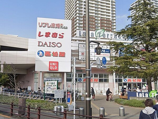 リブレ京成LaLaテラス南千住店まで584m、営業時間：10:00～23:00