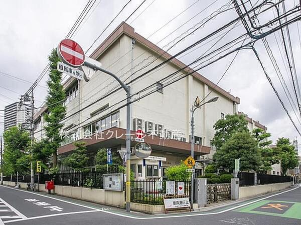 荒川区立第三瑞光小学校まで404m